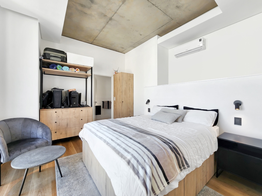 2 Bedroom Property for Sale in Sea Point Western Cape